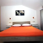 And By The Sea Tisno, Murter - 5106 Guest house