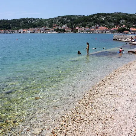And By The Sea Tisno, Murter - 5106 بيت ضيافة تيسنو
