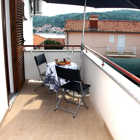 And By The Sea Tisno, Murter - 5106 تيسنو