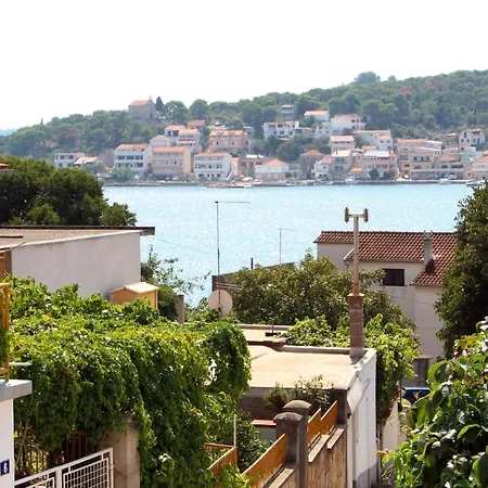 And By The Sea Tisno, Murter - 5106 بيت ضيافة