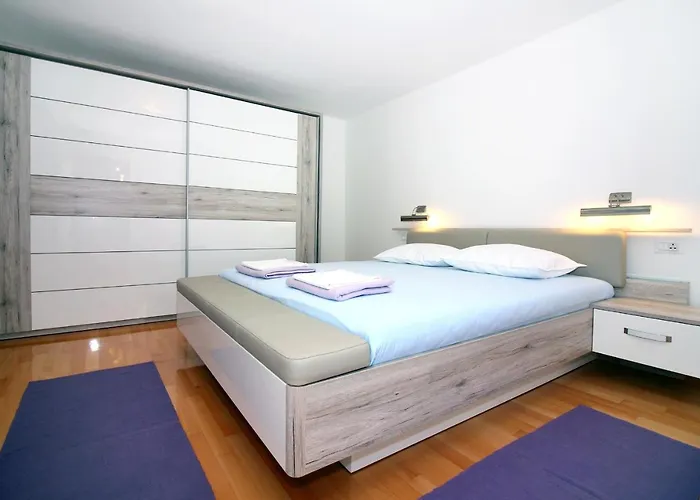 And By The Sea Tisno, Murter - 5106 3*