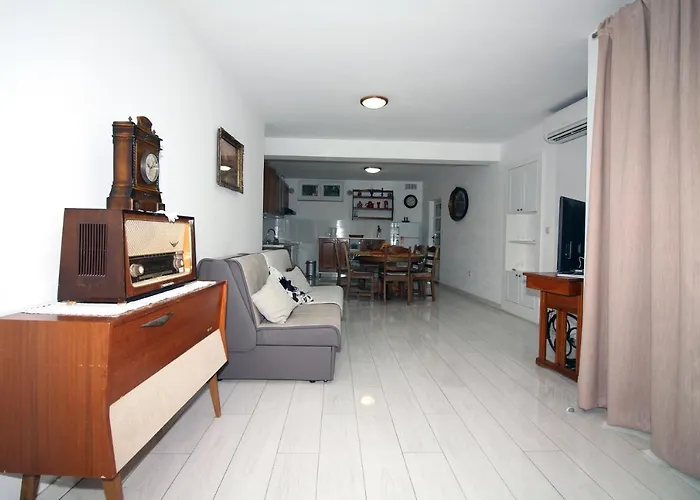 And By The Sea Tisno, Murter - 5106 بيت ضيافة تيسنو